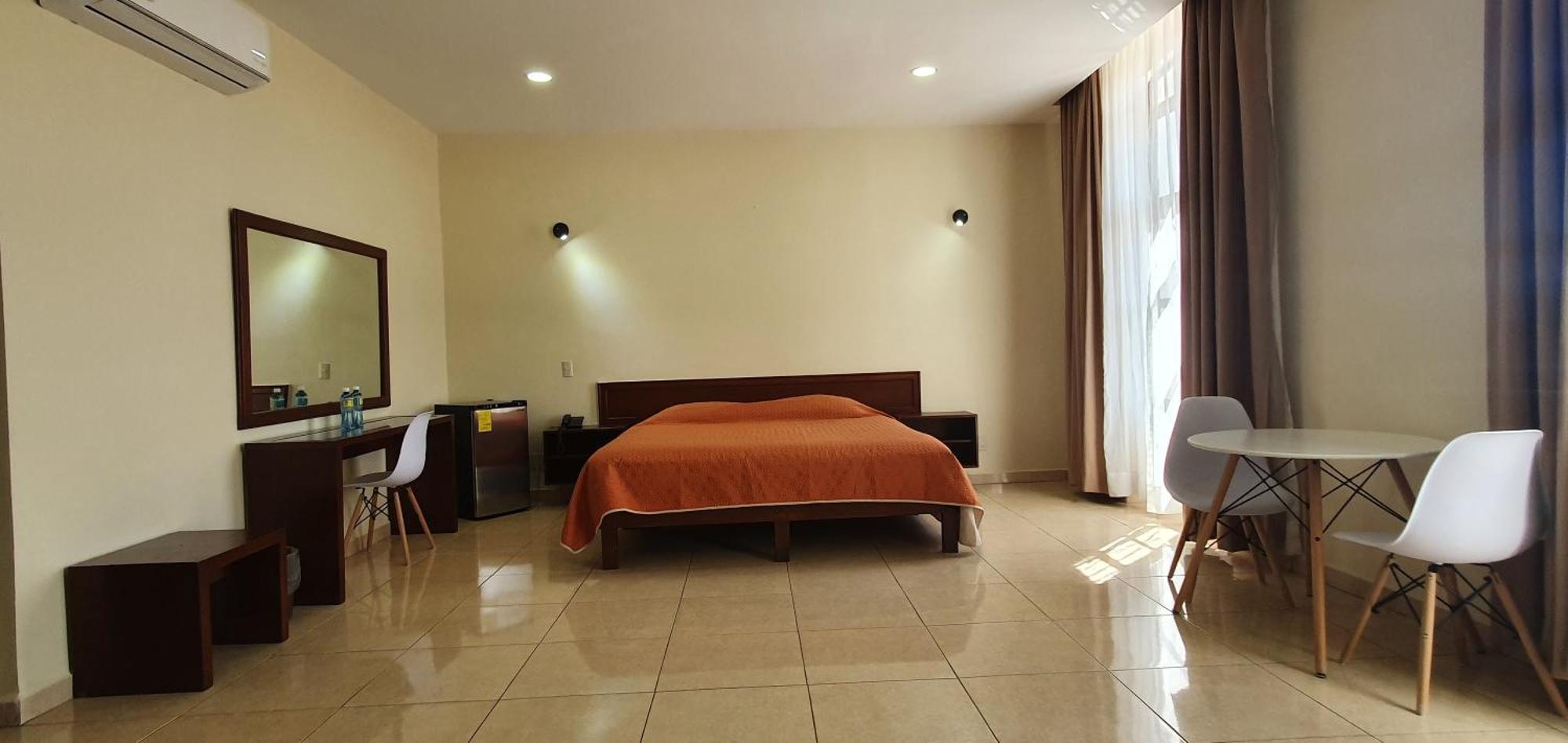 Hotel Fiesta Altena Tepatitlan de Morelos Exterior photo